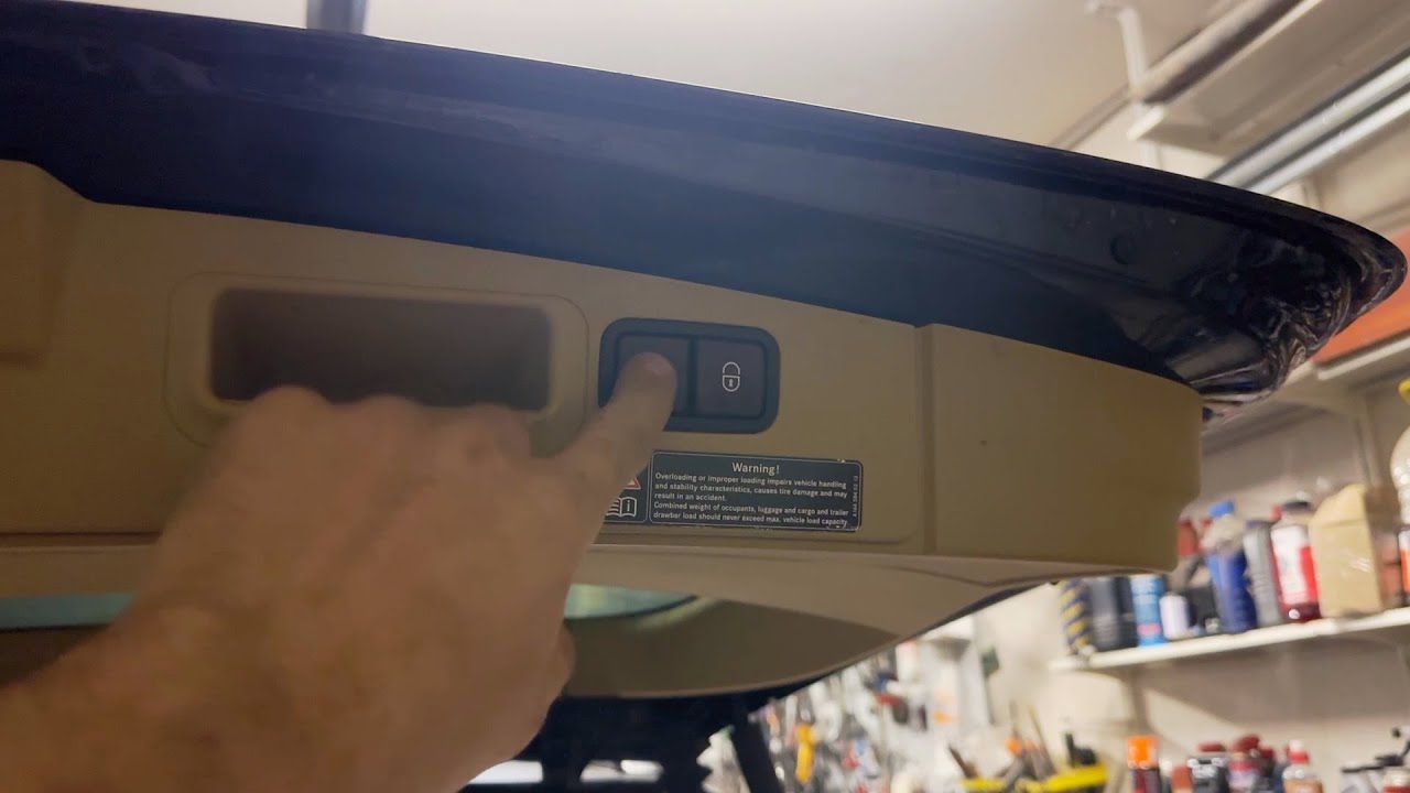 Что делать если не закрывается багажник Mercedes GL. Проверка и замена датчика защемления