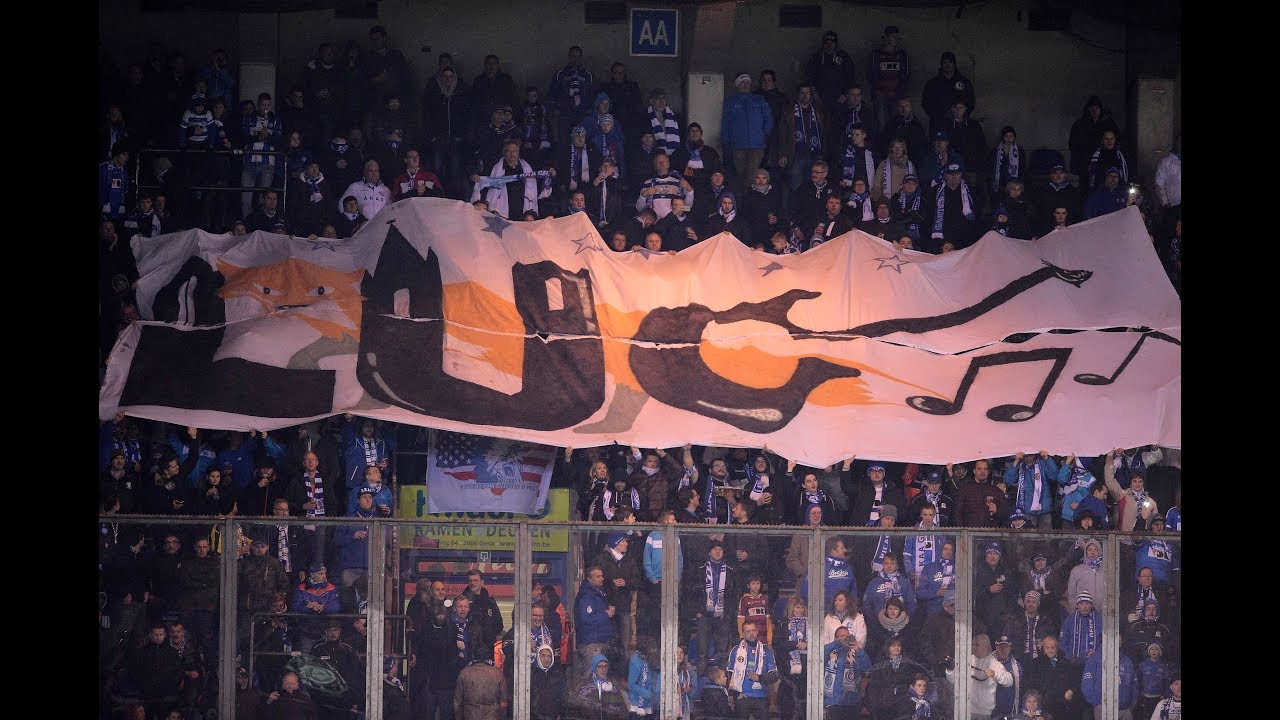 Eerbetoon aan Luc De Vos in de Ghelamo Arena (07/12/2014)