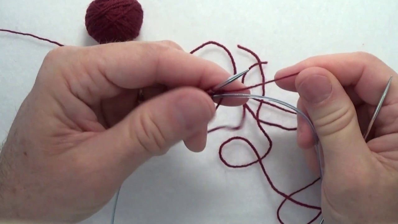Tricoter 2 bas en commençant par le bout du pied avec 1 aiguille circulaire - Partie 1 de 3