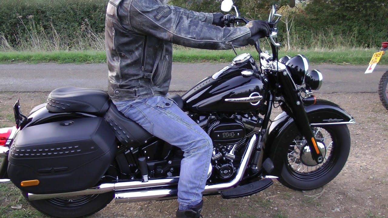 Vance & Hines Eliminator 300 Sound Test on a Harley-Davidson Heritage Classic 114