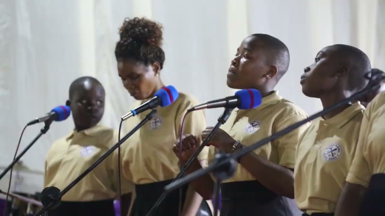 NJOONI KWANGU NITAWAPUMZISHA - Habari njema Music Band.