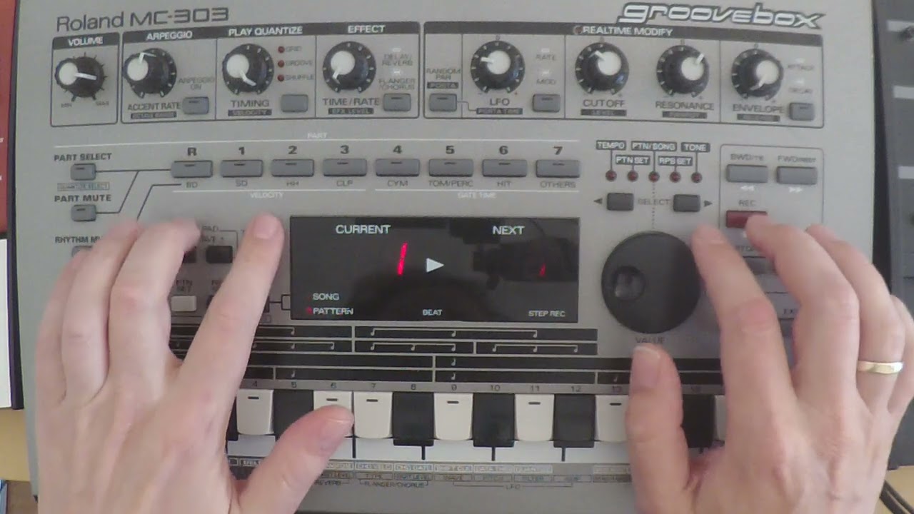 Roland MC 303 Tutorial Three - Recording Arpeggios