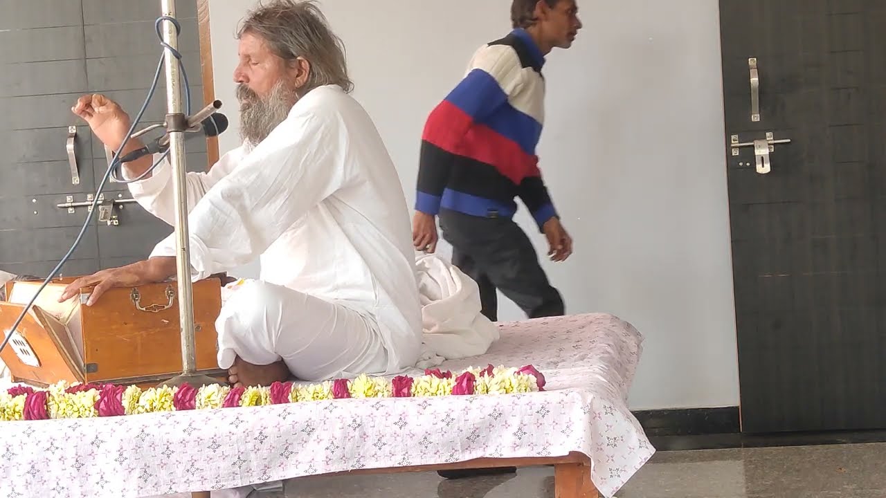 सतधाम आश्रम निकटपुरी गुरुजी का सत्संग