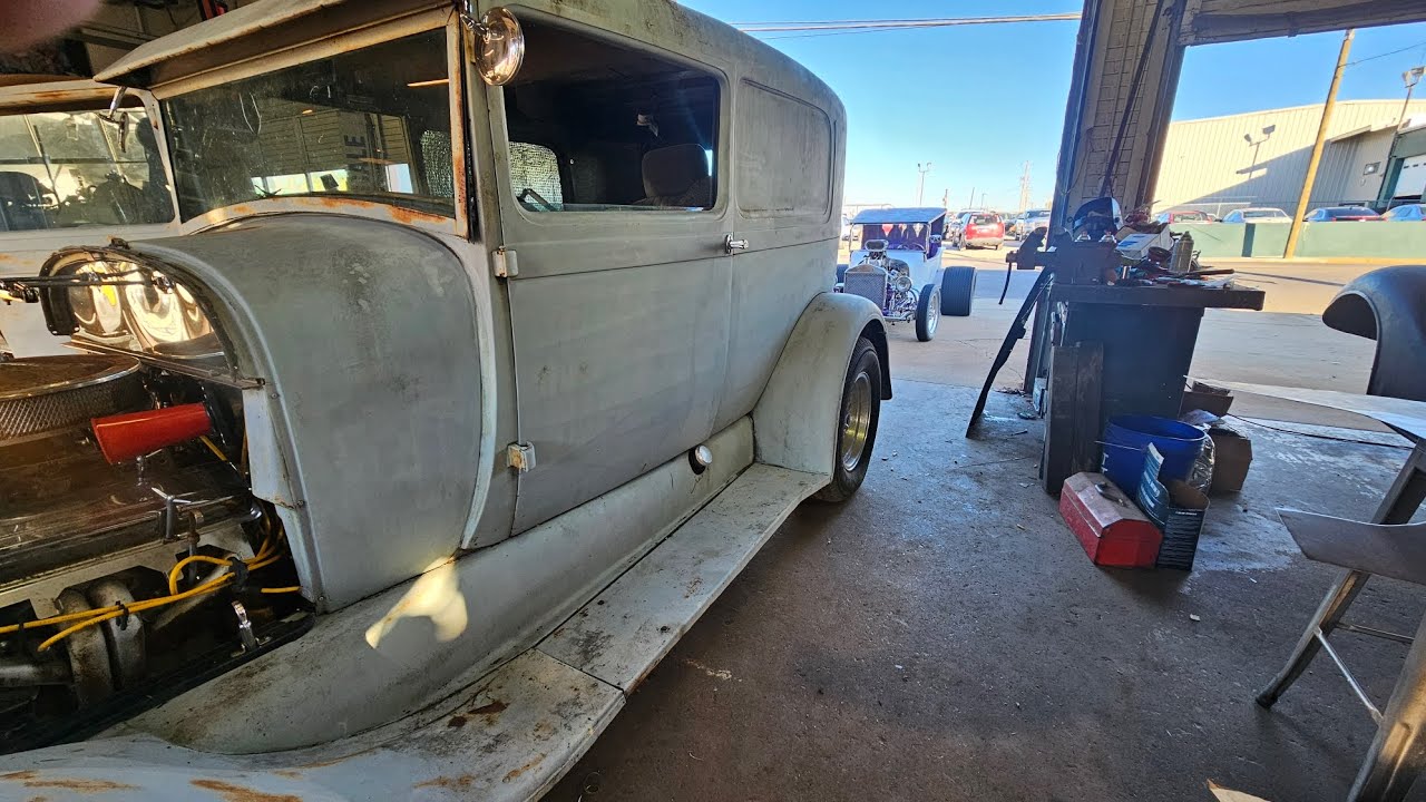 1928 ford!! They keep finding me!!!
