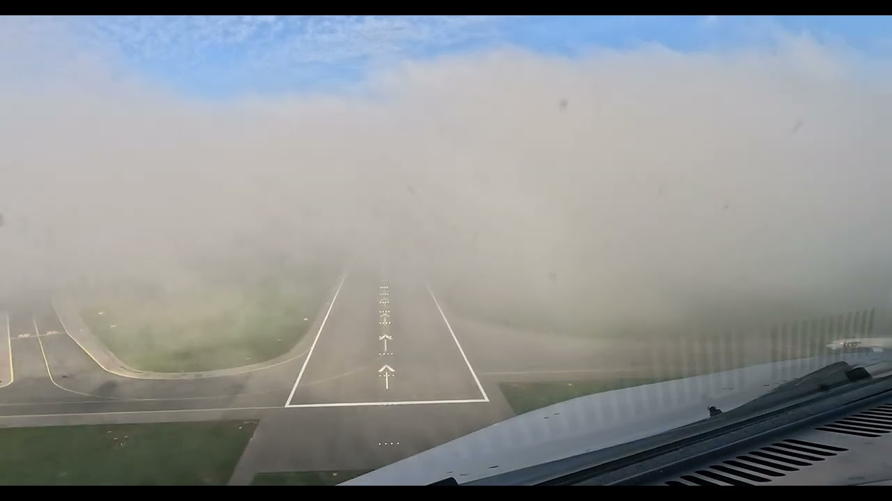 AUTOLAND, runway 33 at WAW, Airbus A320NEO