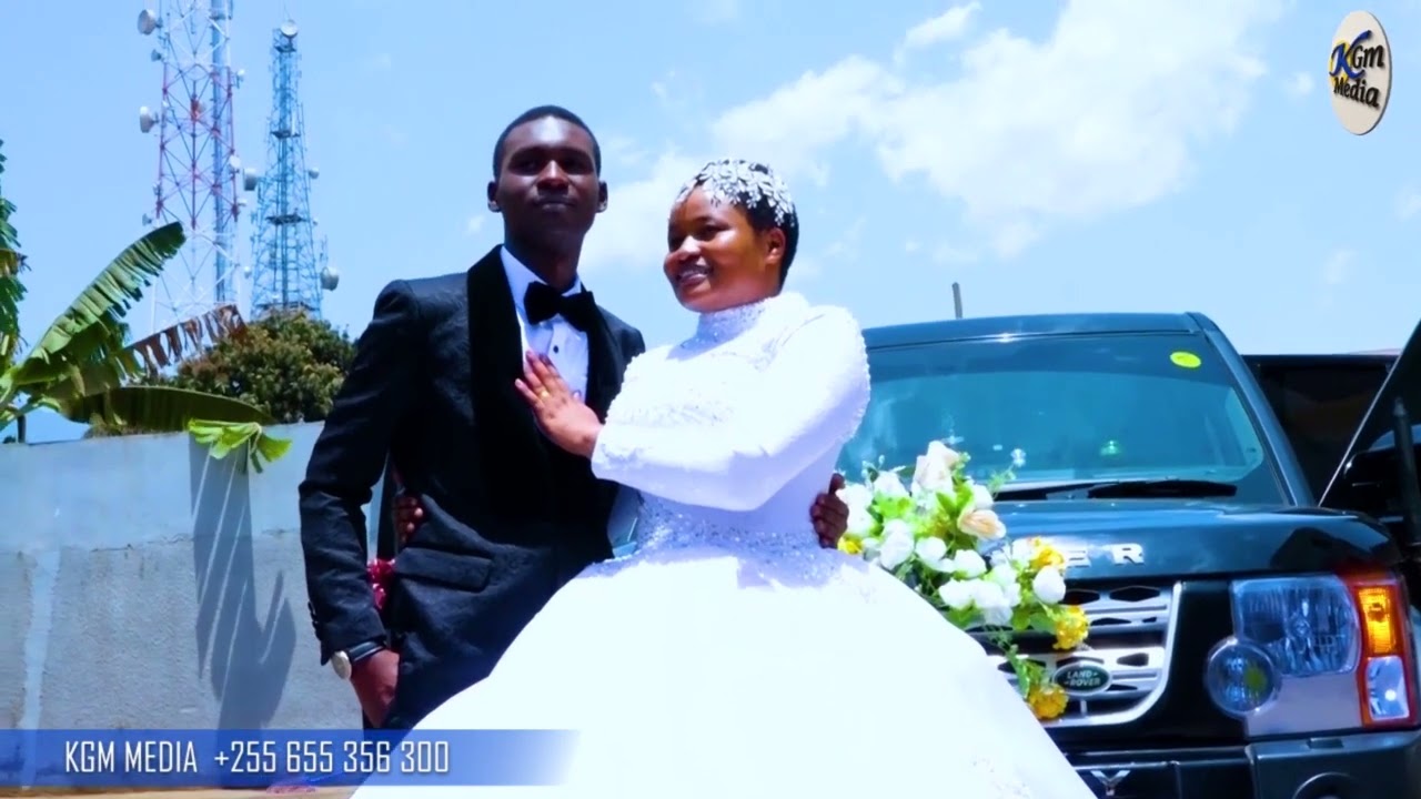 Eliya na Mke wake mlipendeza sana hongereni