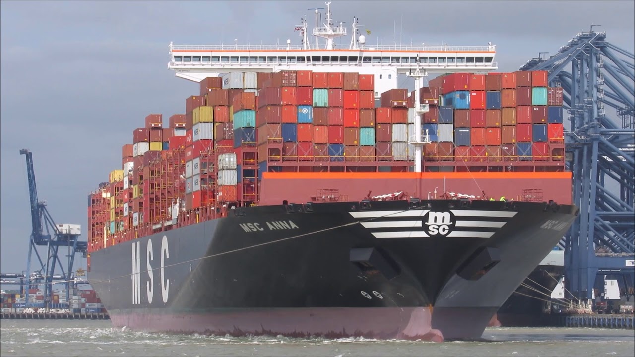 MSC Anna struggles from Felixstowe as a 27knot squall passes.   2nd October 2017