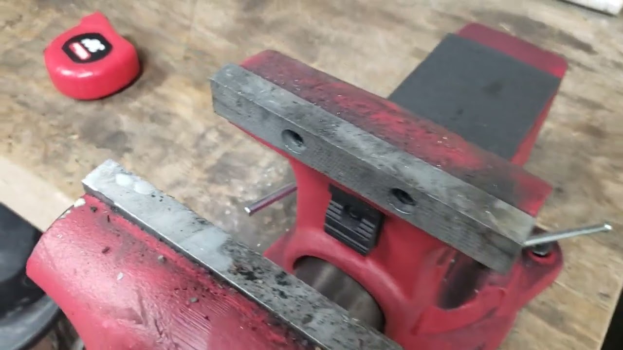 Harbor Freight Doyle 6 and 1/2-in Vise One Month Review