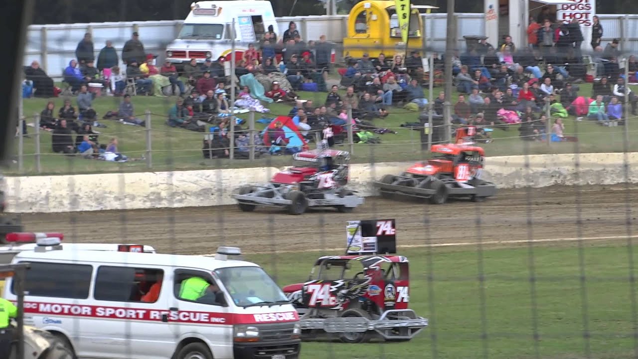 Super Stock Teams Racing at Woodford Glen Speedway.