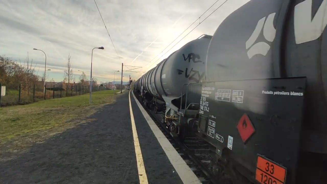 hexafret en gare de gerzat bb 75000 um + citerne et bach&eacute;.