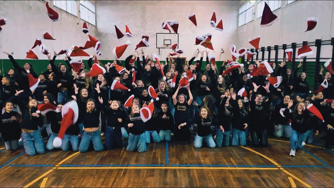 ESPECIAL NAVIDAD 2025 🎄 Underneath the tree + GOLDEN ✨ Choreography