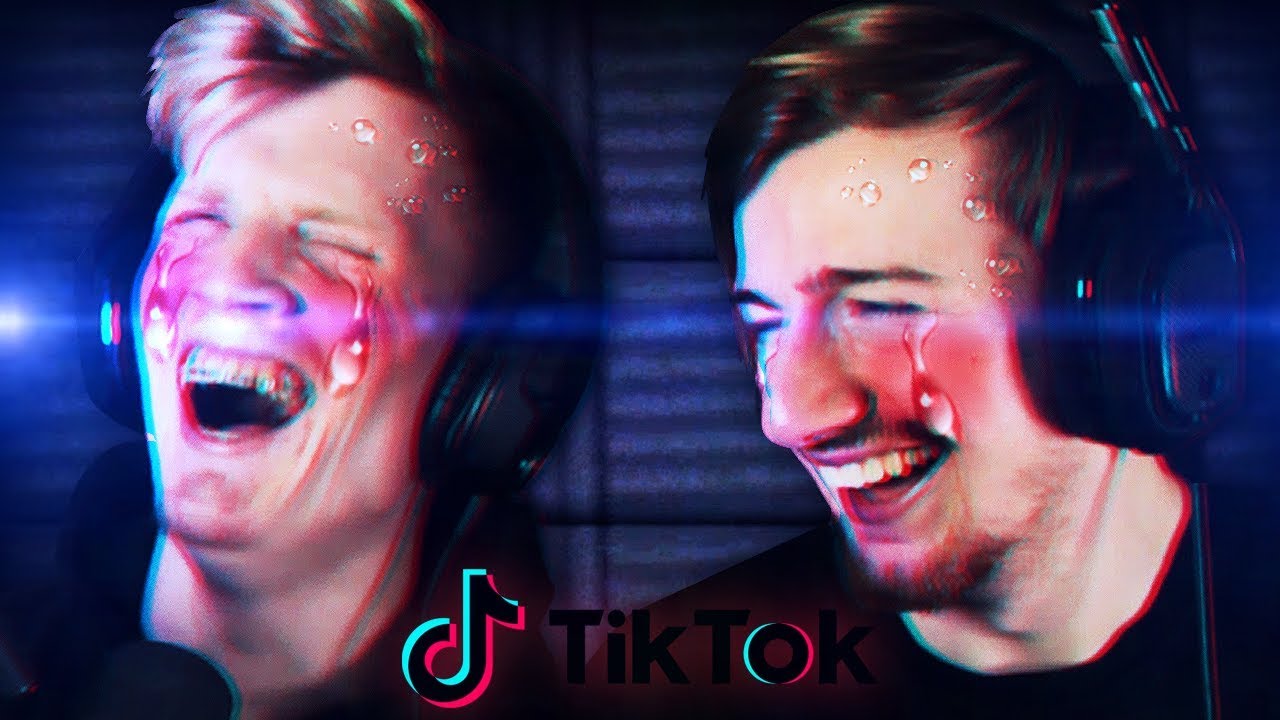 BUT WHAT IF WE WANT TO BE TRACER?? | Tik Tok Memes (REACTION)