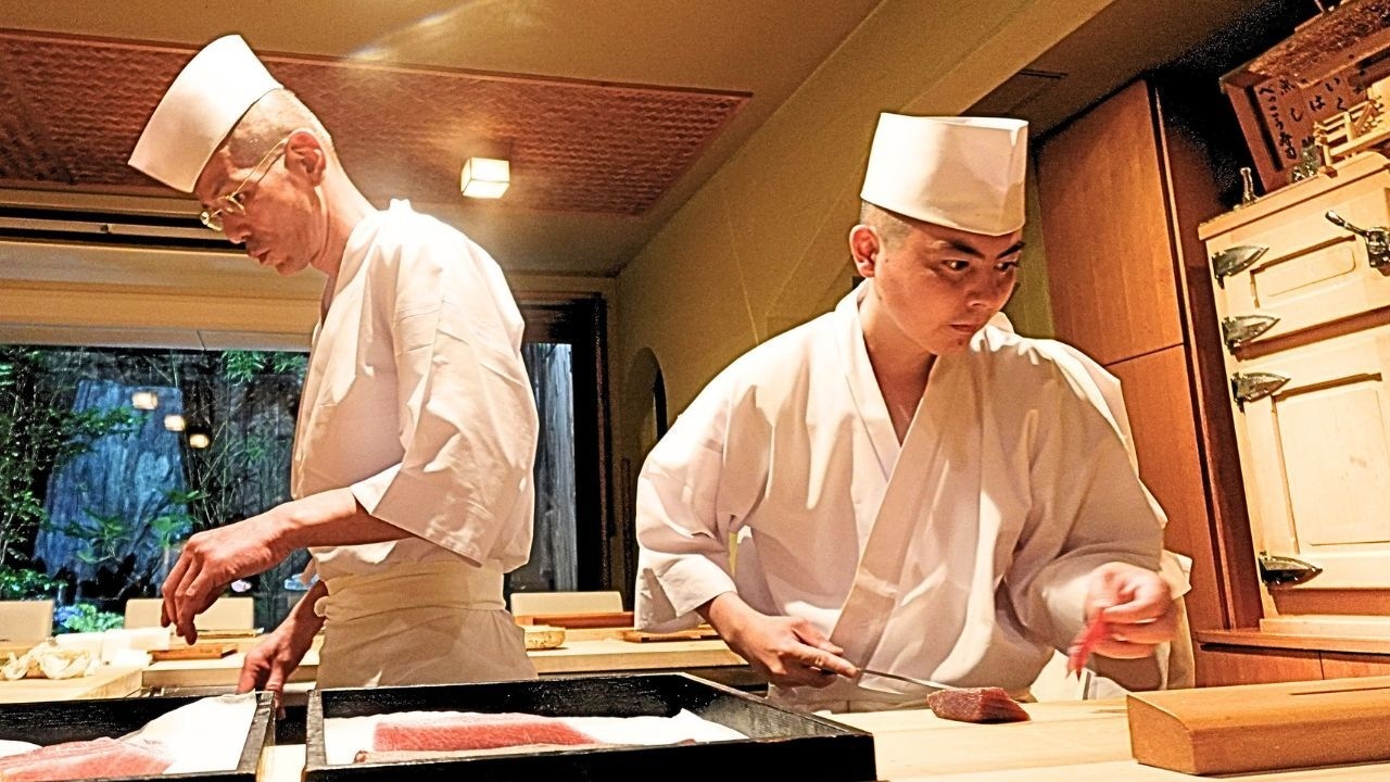 親方から弟子へ継承される「すし匠」の系譜...六本木で輝き続ける名店のおまかせ全30品が旨すぎる【鮓 村瀬】
