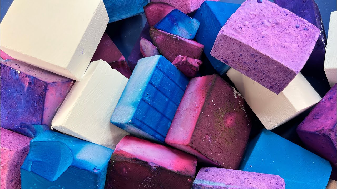Purple + Blue + White Dyed Gym Chalk Mass Crush