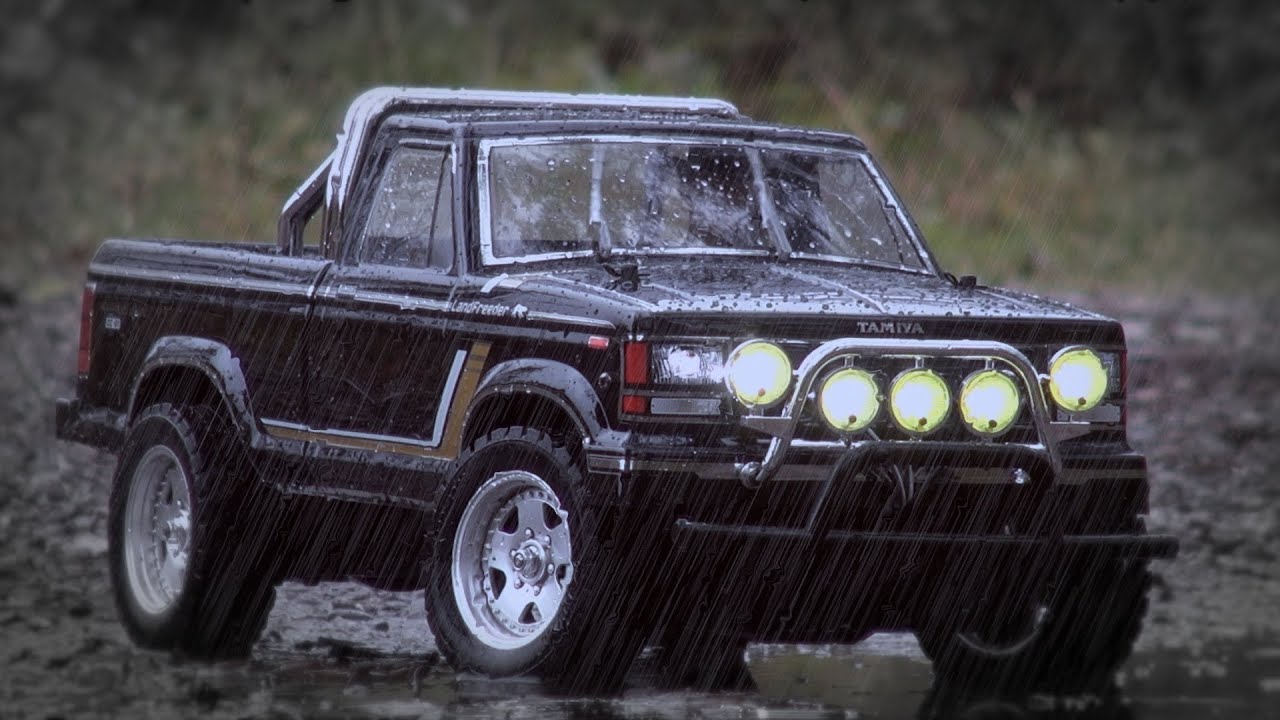 Tamiya CC-01 Landfreeder at Heavy Rain in Late Autumn
