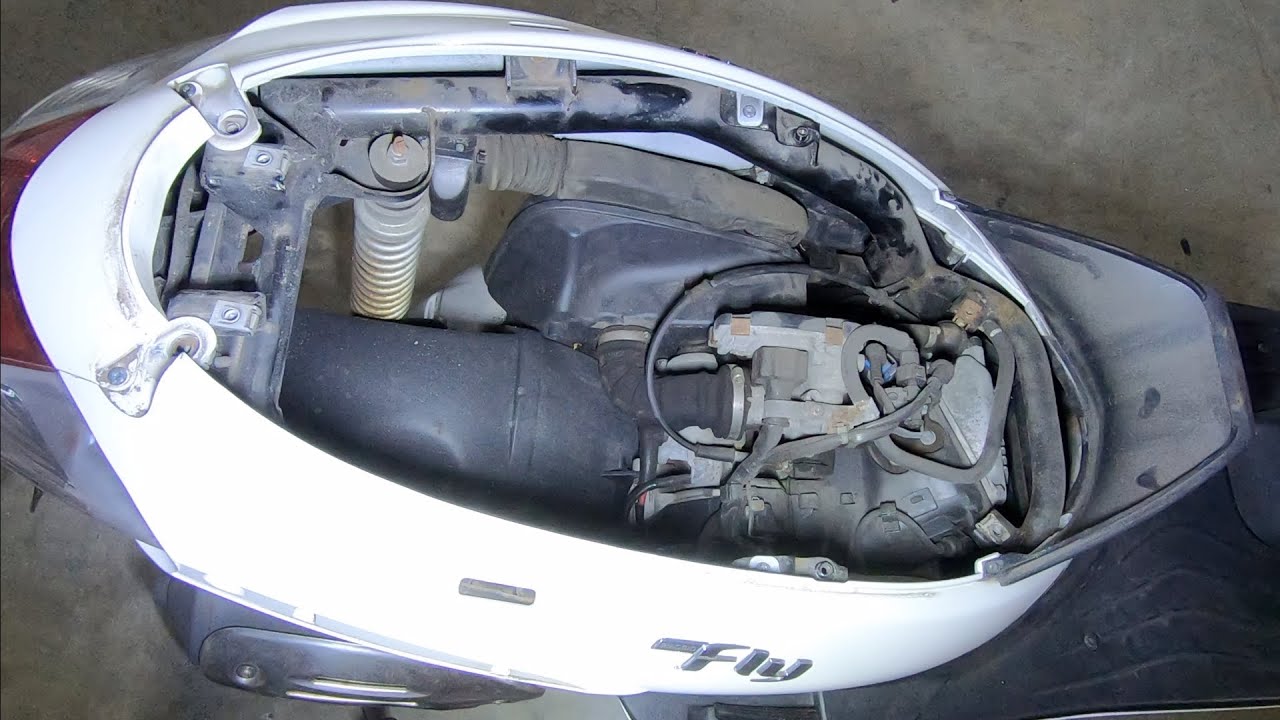 How to change Air Filter Piaggio 150 Fly / 125 Fly / Vespa Sprint