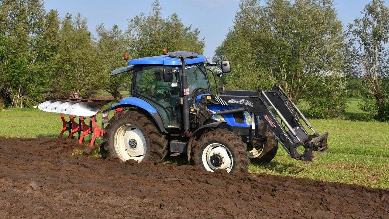 New Holland TS100A + Vogel & Noot 4-schaarploeg
