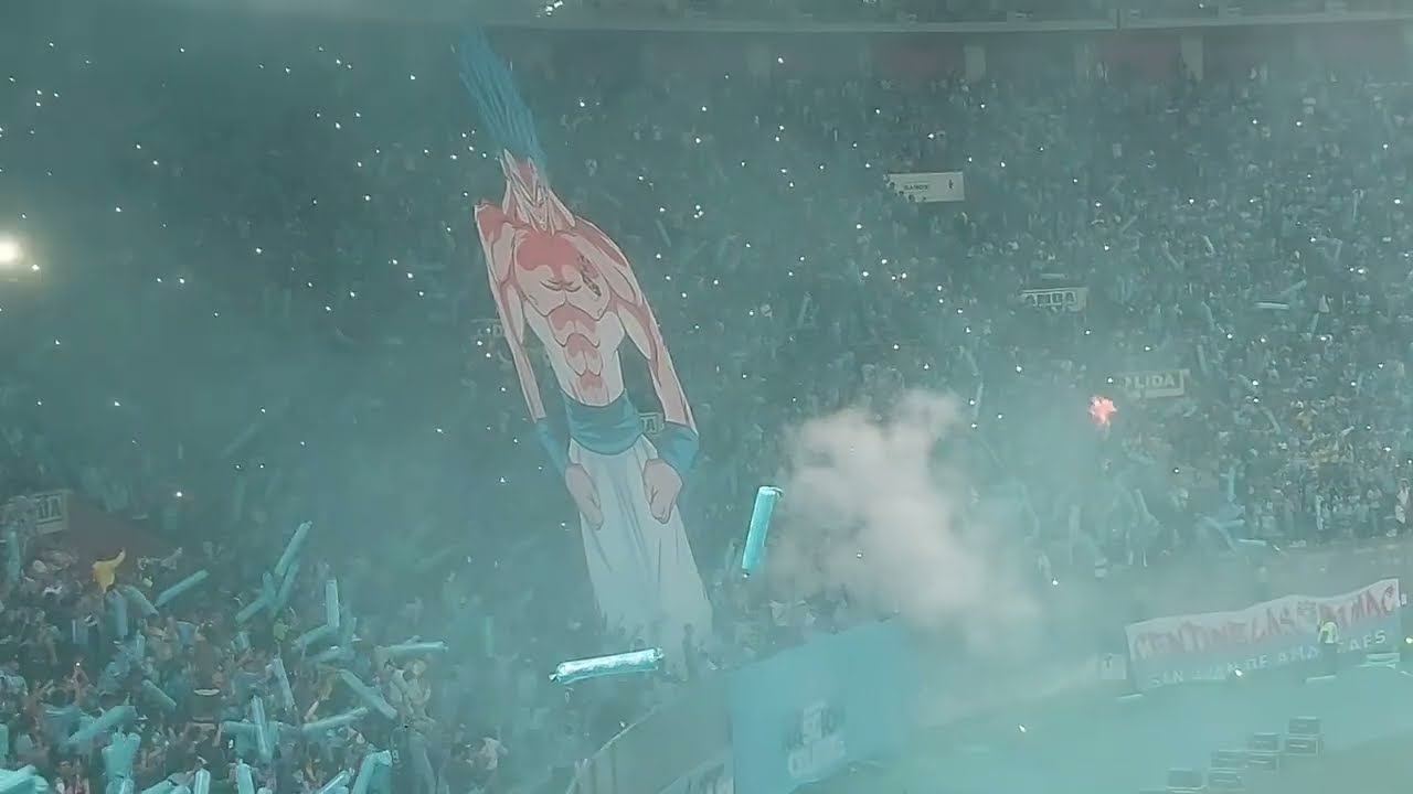 Llego la barra del Extremo la que te alienta de corazón || SC 0 - 0 u || Tifo Celeste