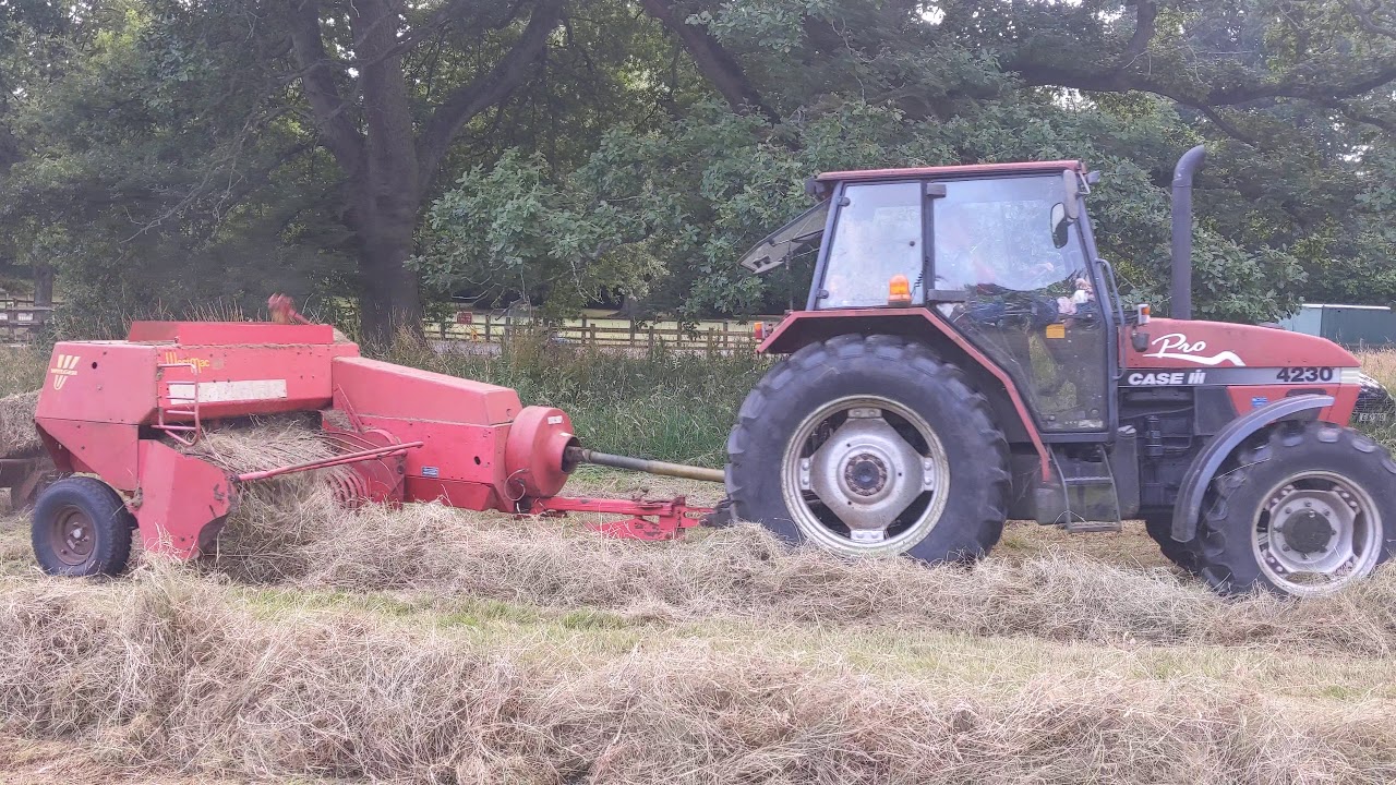 Baleing, rowing up. David brown case 4230 browns sledge welger