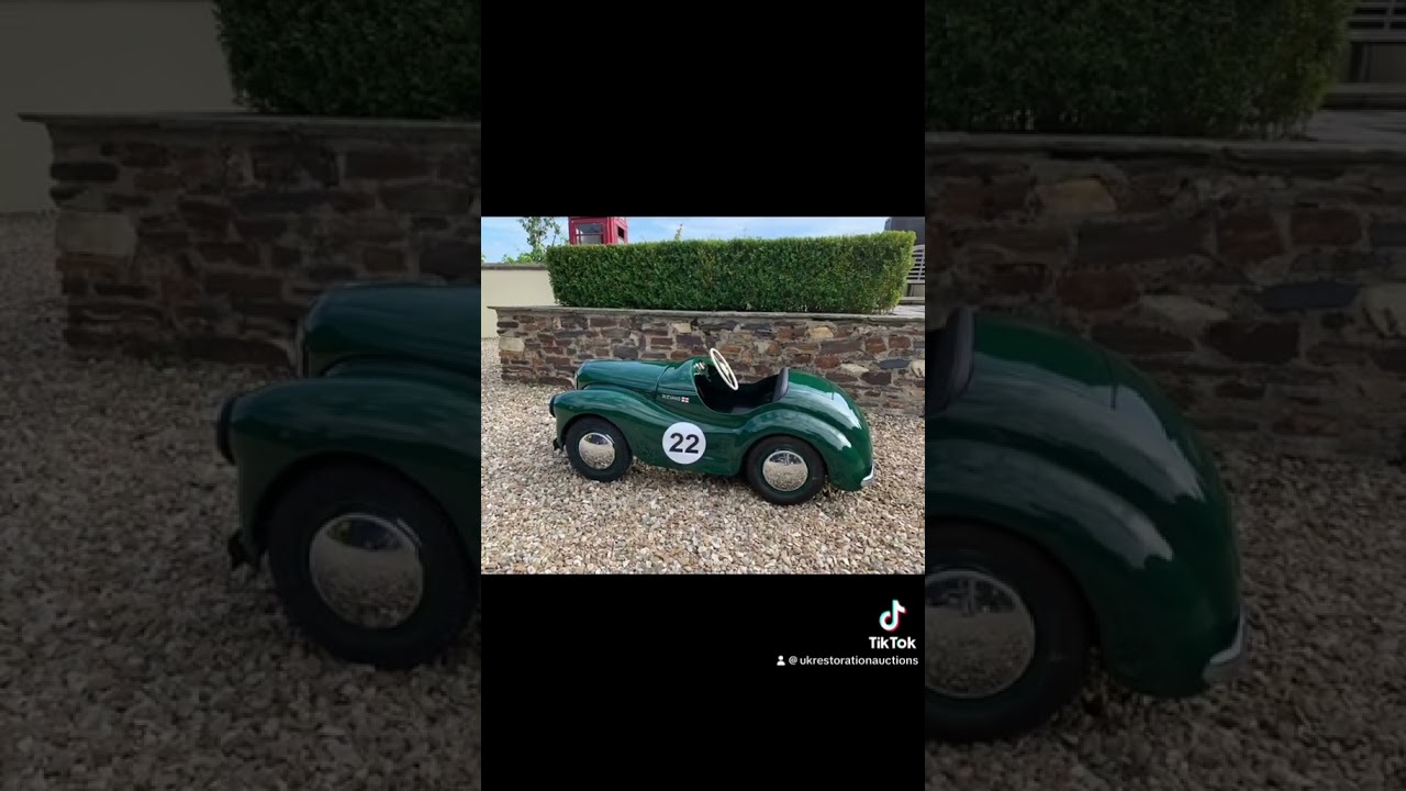Austin J40 Restoration - UK Restoration  Austin J40 pedal car, serial number 28128.