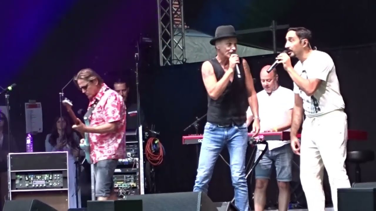 EKO FRESH x BRINGS – Bunte Brücke – Live @Cologne Gamescom City – Arsch Huh / Festival of Democracy