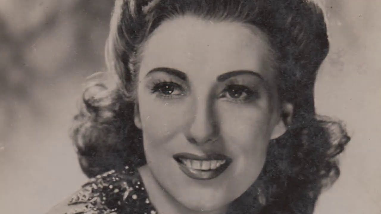 Dame Vera Lynn - Keep Smiling Through (Behind The Scenes)