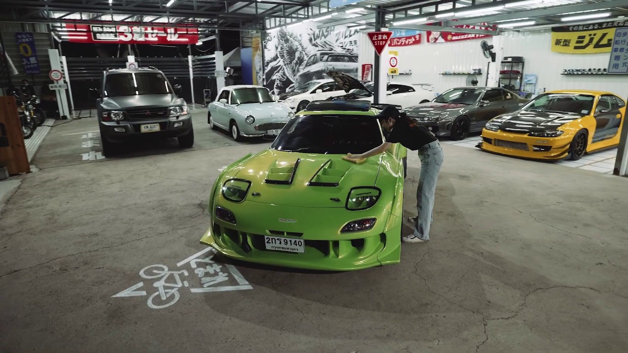 Detailing at Wash Zilla JDM Sport Car