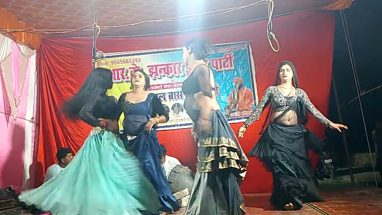 बंटी बबली डांसर और 🌹उनकी सहेलीयो ने गाया 💯बहुत ही सुंदर हिंदी 🌿 आदमी एक खिलौना है🙏🙏👍👍