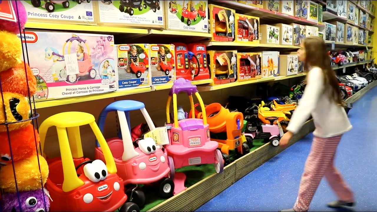 Toy Store  - Playing Hide and Seek
