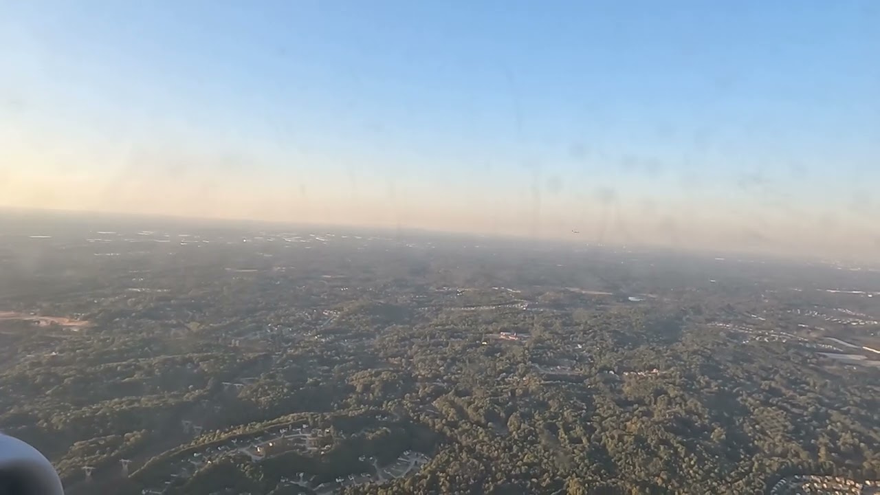 Southwest Airlines Boeing B737-800 (N8517F) - Landing and Taxiing at ATL Airport