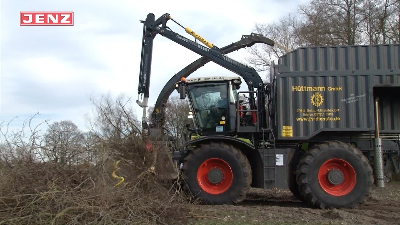 Claas Xerion mit Bunkerhäcksler JENZ HEM 540 ZA