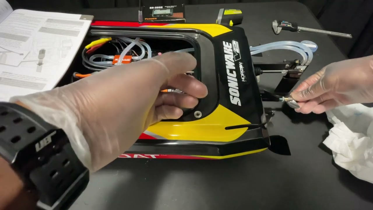 HOW TO SERVICE OR GREASE THE FLEX SHAFT DRIVE ProBoat SonicWake V2 6S RTR Deep-V 36 | #sonicwake