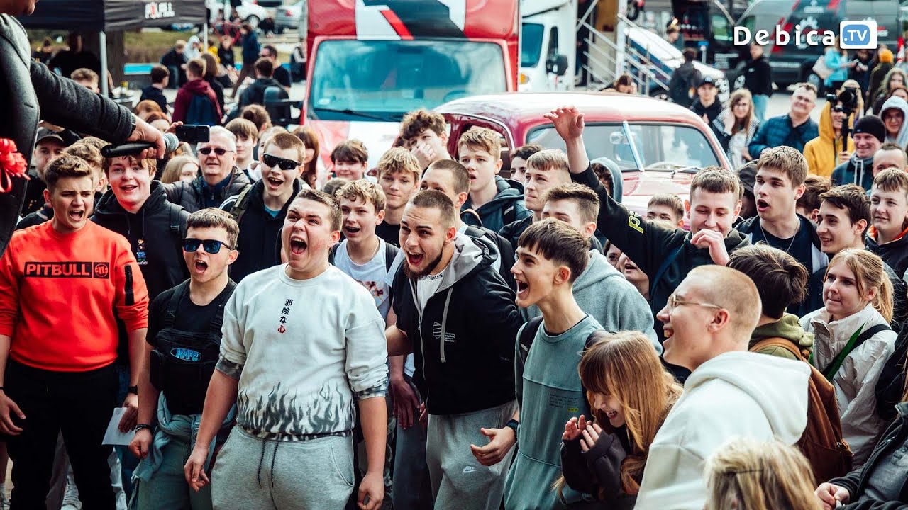 Tłumy młodzieży na dębickim rynku. Akademia Młodego Mechanika „On Tour”