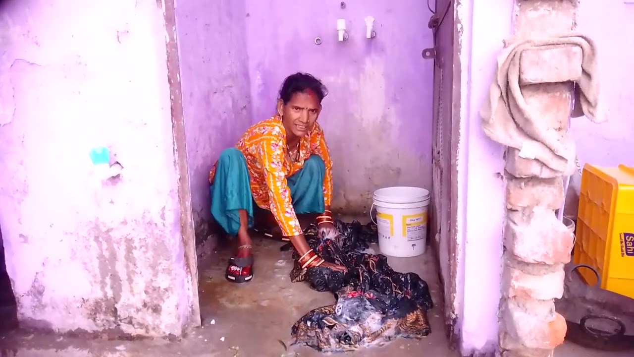 Jila aligarh baba kalonee y bahin atipiyari yadav kpda dhoti