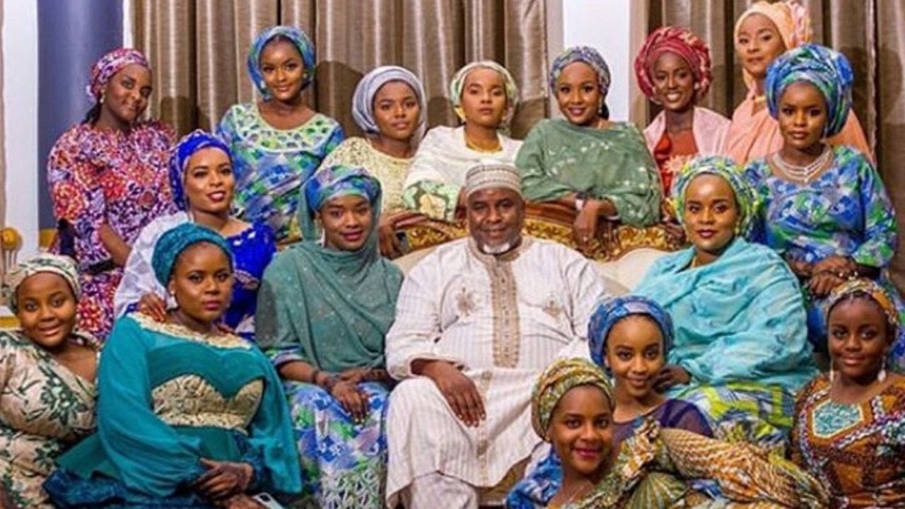 Abdulmunaf Yunusa Sarina - Nigerian billionaire with 16 beautiful ‘daughters’