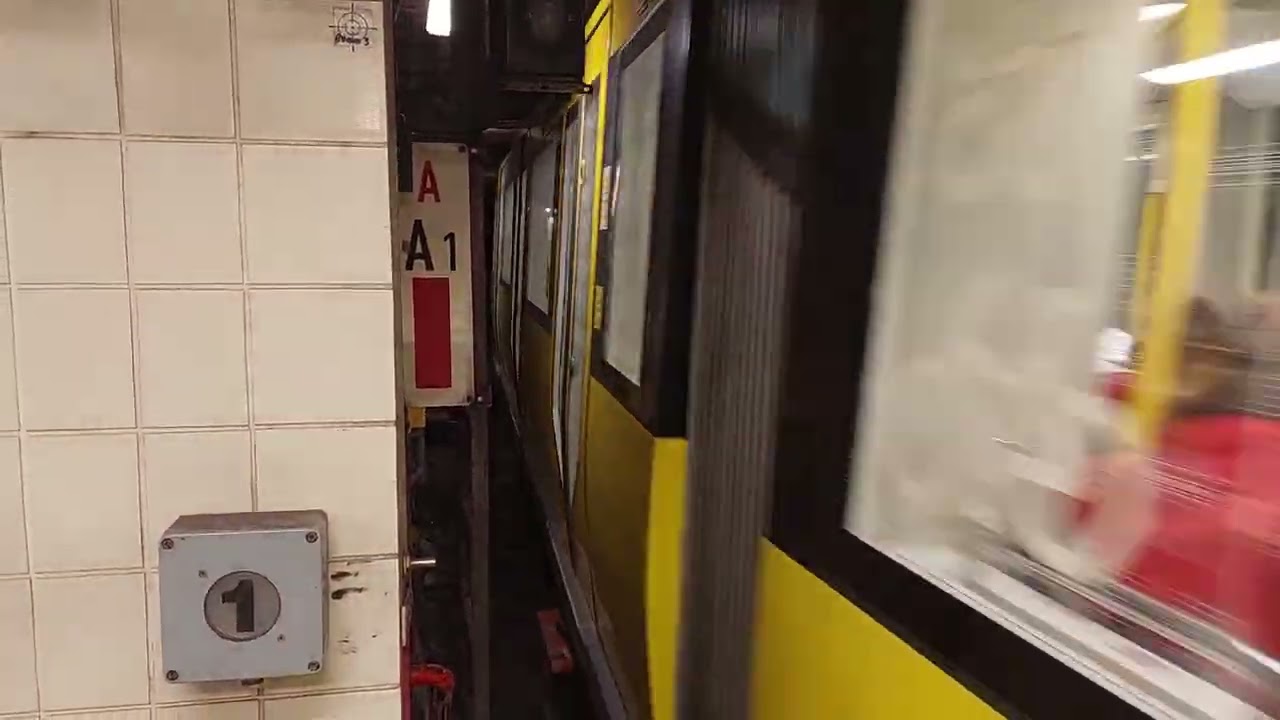 Ausfahrt U2 Penselverkehr zwischen Klosterstr und senefelder Platz