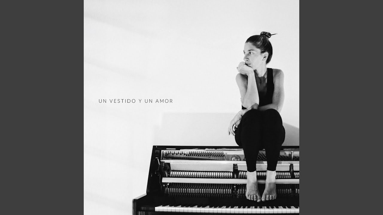 Un Vestido y un Amor (versión acústica)
