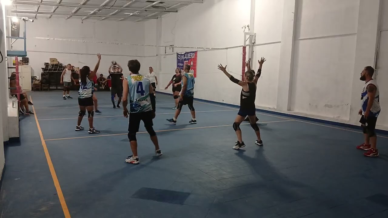 PIRAÑAS EN ALBERDI