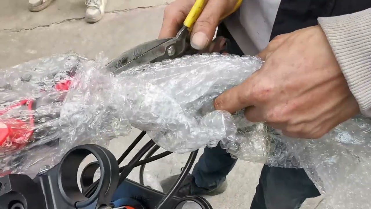 X-PRO  X15 110cc Dirt Bike Assembly Video