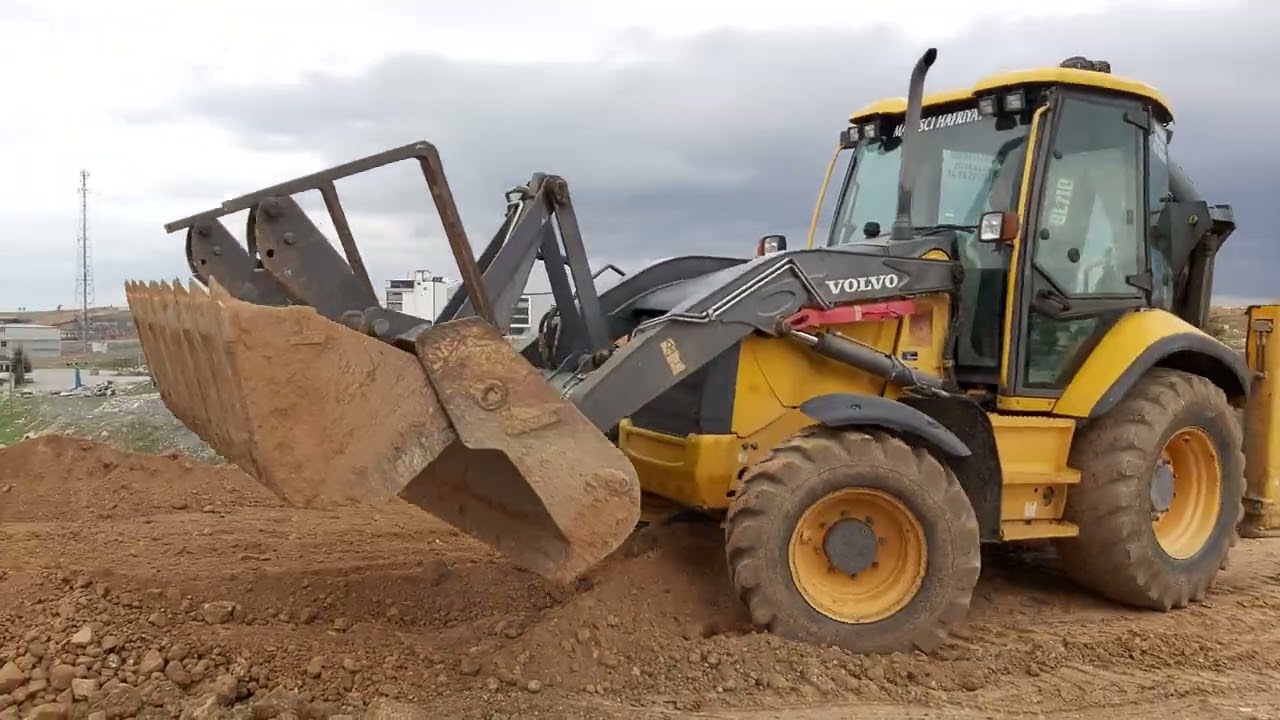 Volvo BL71 D&ouml;k&uuml;m D&uuml;zeltme || Volvo Construction Machine Backhoeloader