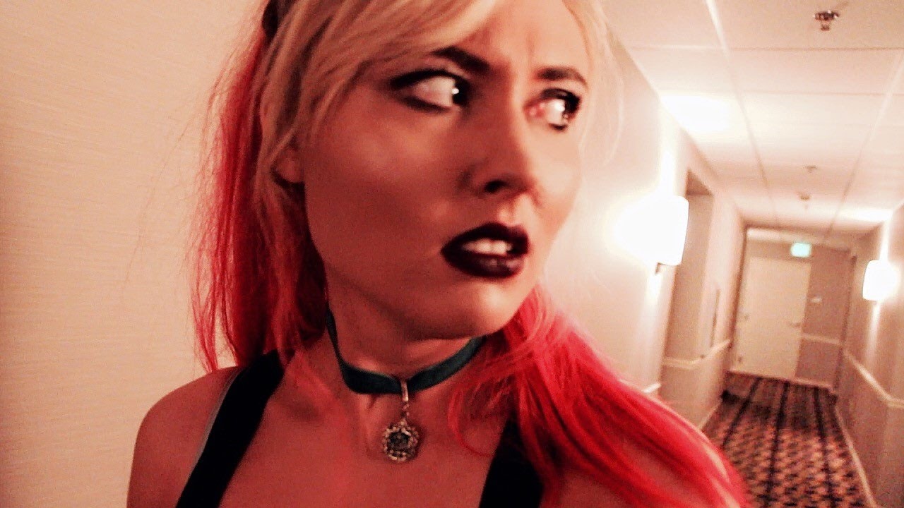 EXPLORING A HAUNTED HOTEL!