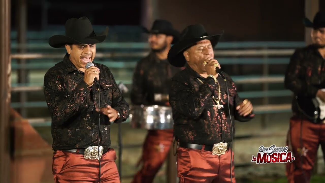 Banda Desastre R-15 - El Patas Chuecas&nbsp;(En Vivo)(2023)