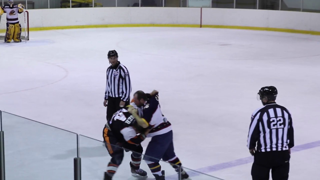 Kevin Auger (Condor St-Cyrille) vs Carl-William Caron (Turmel Lac-Mégantic) 11-11-2016