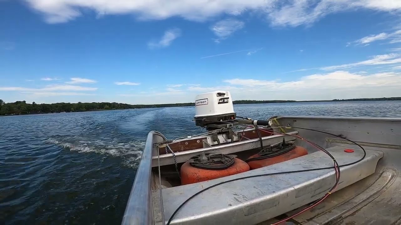 1973 Johnson 20hp Outboard Motor Lake Test