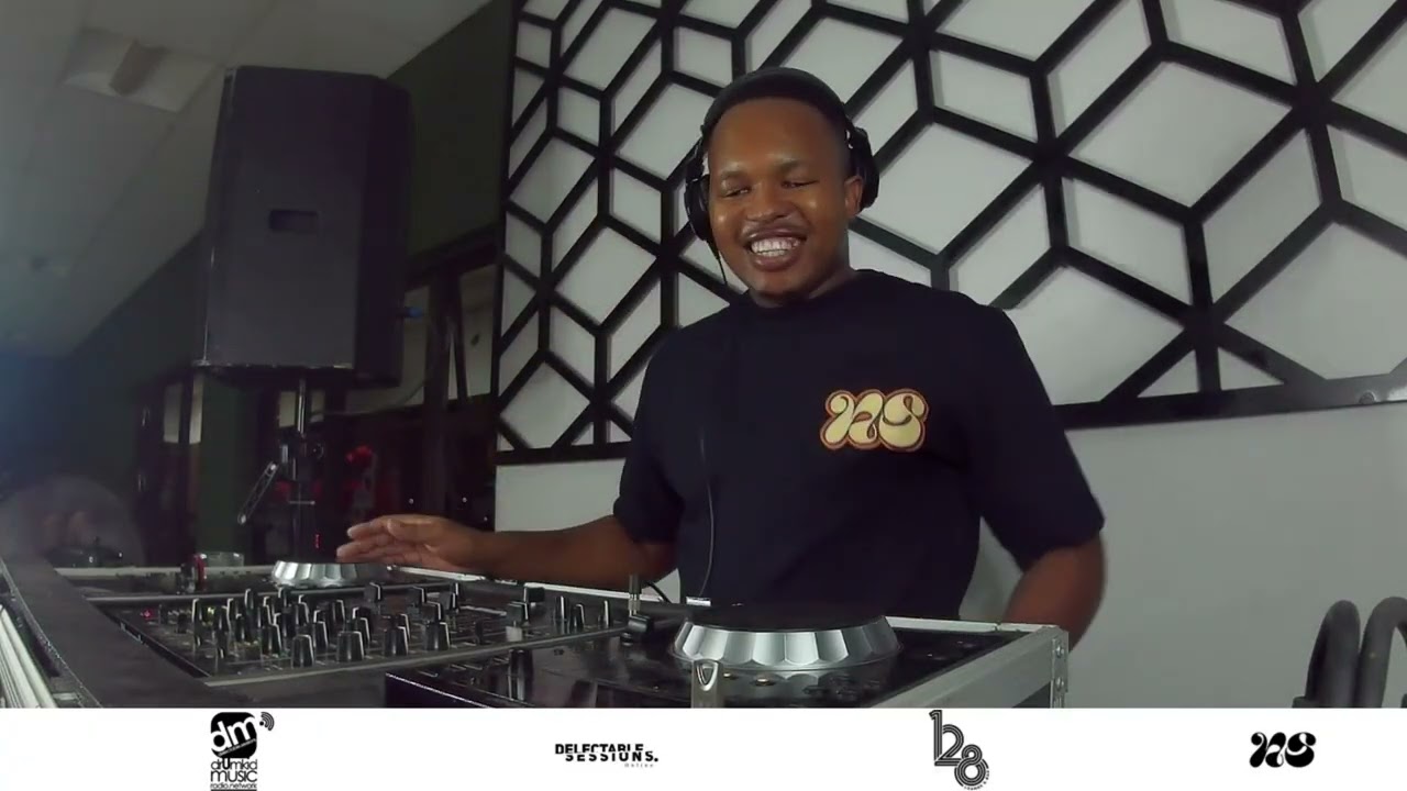 SirPeaceyP Live at Nostalgic Sunday, 128 Lounge & Bar - Episode #4