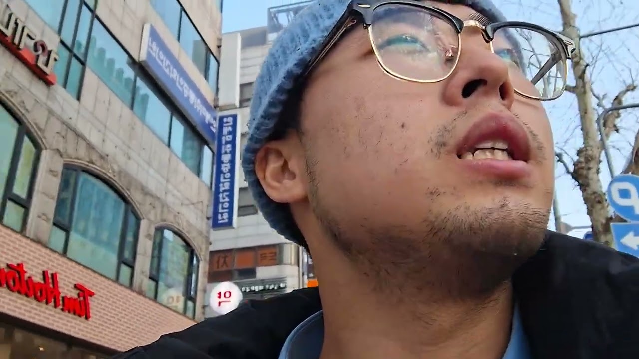 말을 잘못하는나로써사회생활할때침묵은금이다For someonelike me who struggles with words silenceisgoldeninsocial situations