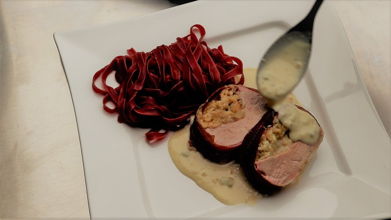 Schweinelende mit Gorgonzola-Füllung im Baconmantel