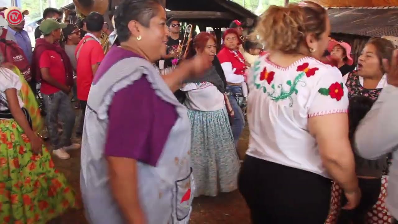 Ambientazo con los mayordomos de San Bartolomé Yucuañe con chilenas Mixtecas | Fiesta 2023
