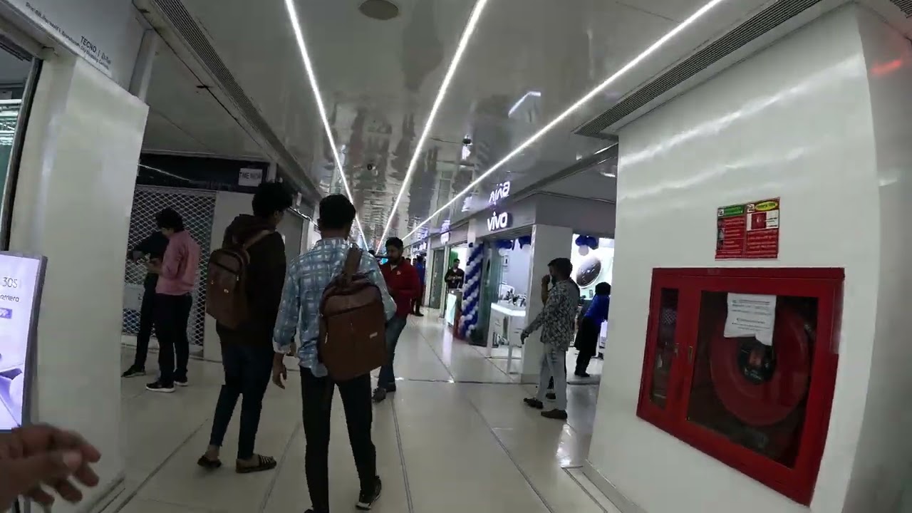 Bashundhara City Mobile Phone Market, Basement