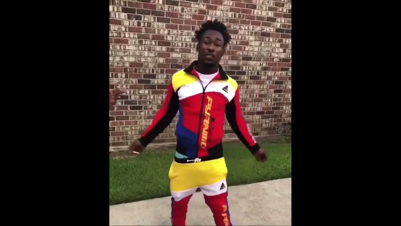 Young Boy NBA akitamba kwa kuonesha ..mkwanja wake 🇱🇷🇱🇷